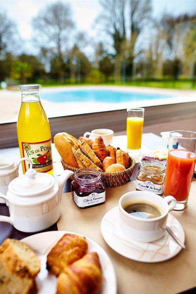 Hotel Du Golf Saint-Laurent Ploemel Bagian luar foto